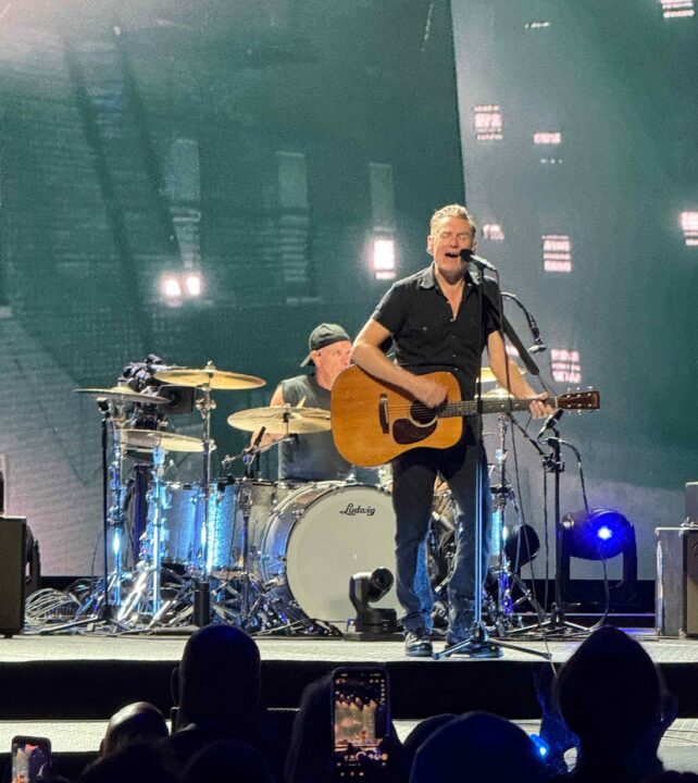 Bryan Adams Milwaukee, Wisconsin, 2026, Roll With Punches Tour