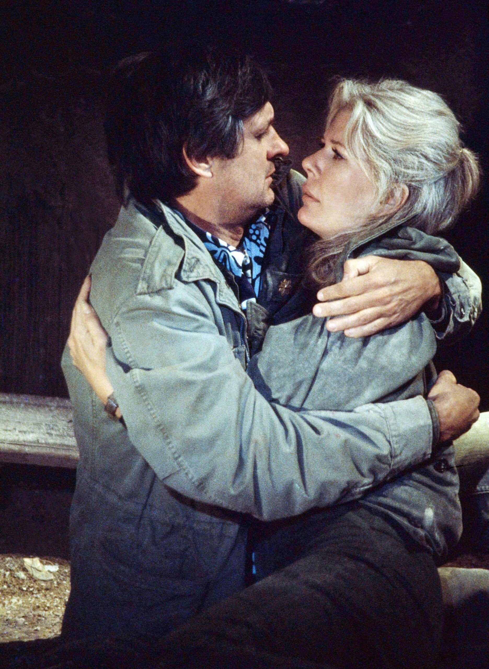 MASH, (aka M*A*S*H), from left: Alan Alda, Loretta Swit, 'Comrades in Arms', (Season 6, episode 612, aired December 6, 1977), 1972-1983.
