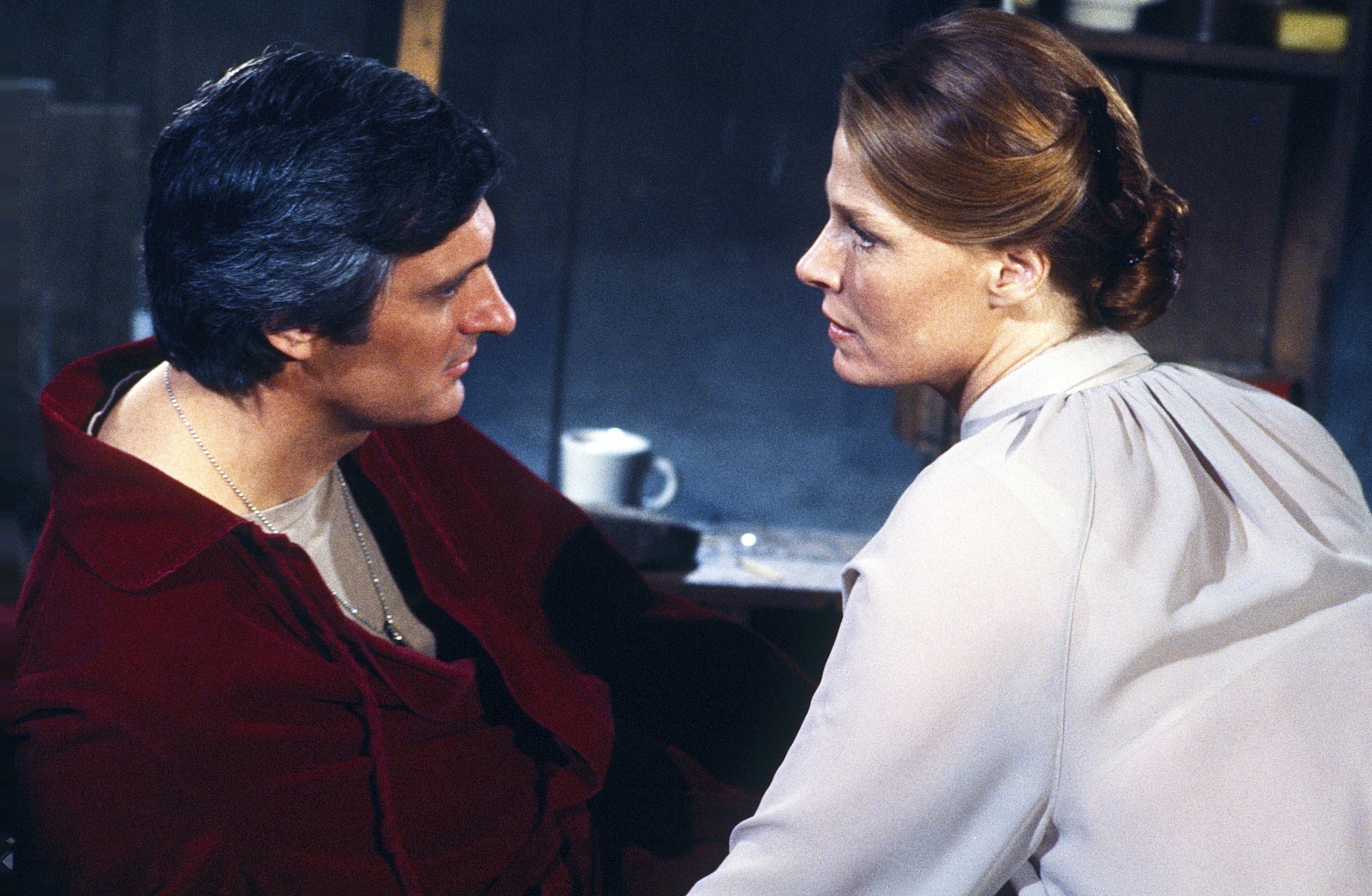 MASH, (aka M*A*S*H*), from left: Alan Alda, Mariette Hartley, 'Inga', season 7, ep. 16, aired 1/8/1979, (19721983).