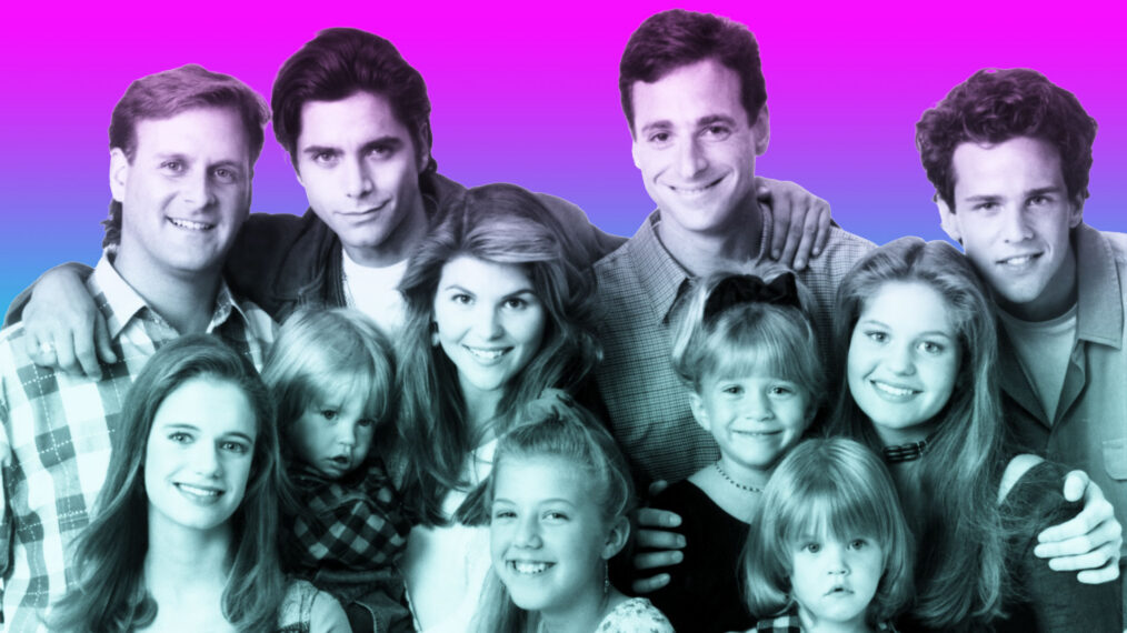 FULL HOUSE, (top, from left): Dave Coulier, John Stamos, Bob Saget, Scott Weinger, (middle): Blake Tuomy-Wilhoit, Lori Loughlin, Ashley Olsen, Candace Cameron, (bottom): Andrea Barber, Jodie Sweetin, Dylan Tuomy-Wilhoit, (Season 7, 1989), 1987-95.