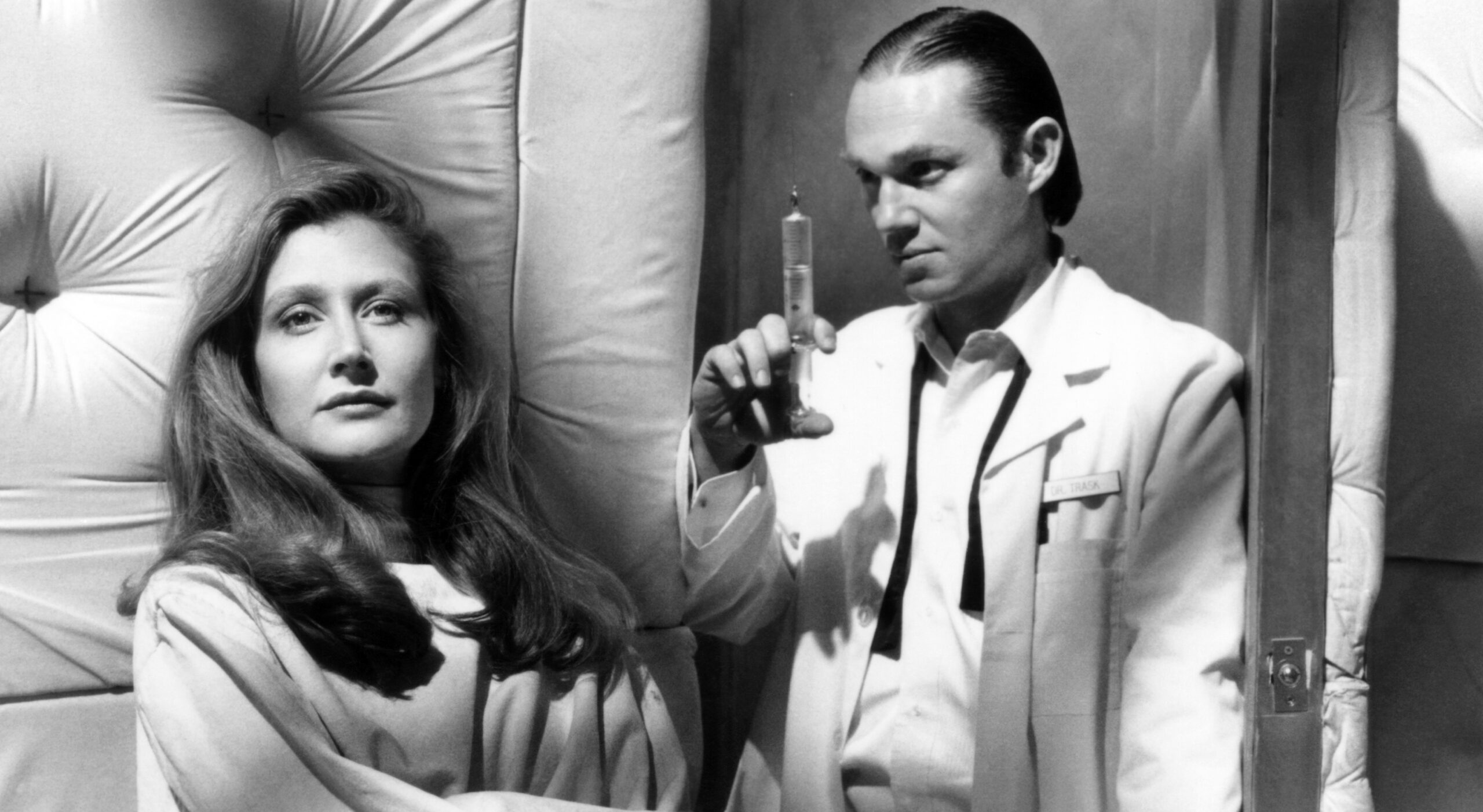 TALES FROM THE CRYPT, (from left): Patricia Clarkson, Richard Thomas, 'Mute Witness To Murder', (Season 2, aired July 10, 1990), 1989-96.