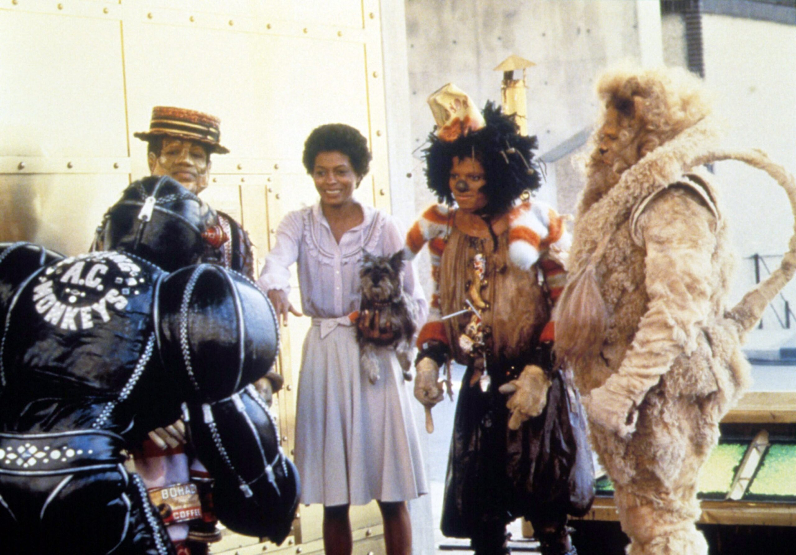 THE WIZ, from left: Nipsey Russell, Diana Ross, Michael Jackson, Ted Ross, 1978, 